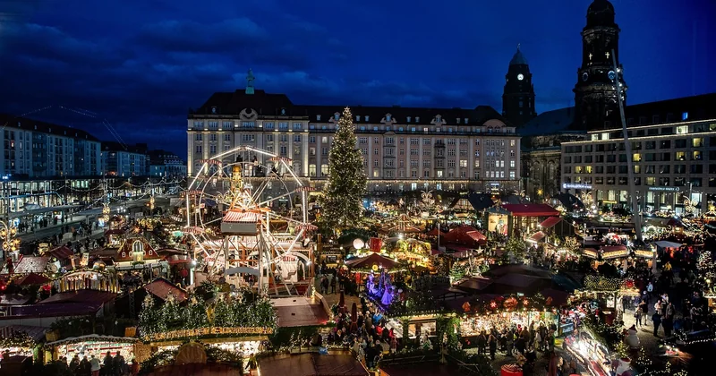 Marchés de nuit contre marchés du matin : le duel des ambiances
